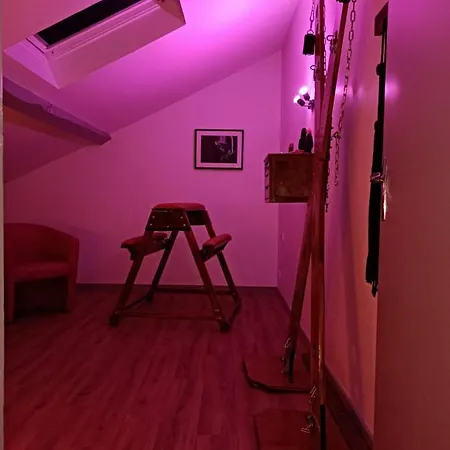 L'annexe - Appart Donjon Bdsm Apartment *